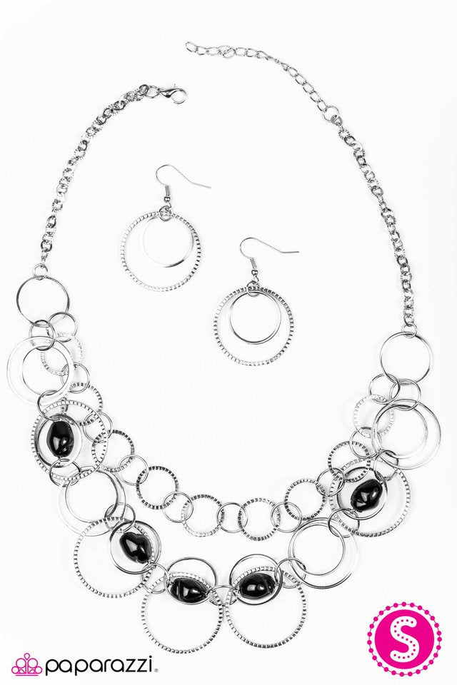 Paparazzi ♥ Rock Around the Clock - Black ♥ Necklace
