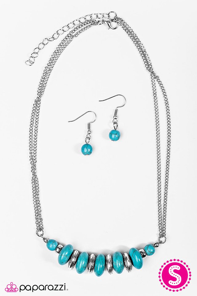 Paparazzi ♥ On Mountain Time - Blue ♥ Necklace