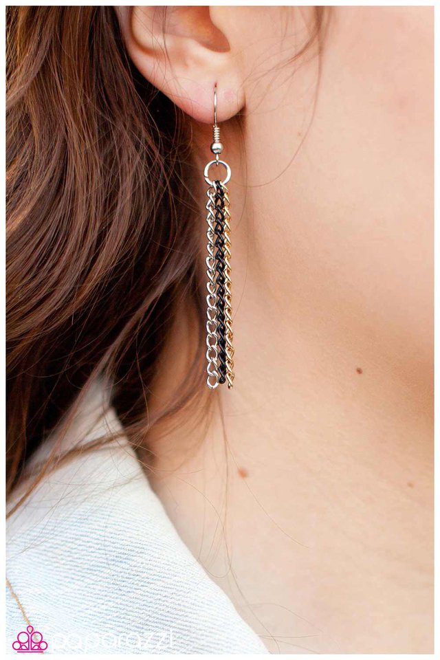 Paparazzi ♥ Expect the Unexpected - Gold ♥ Necklace