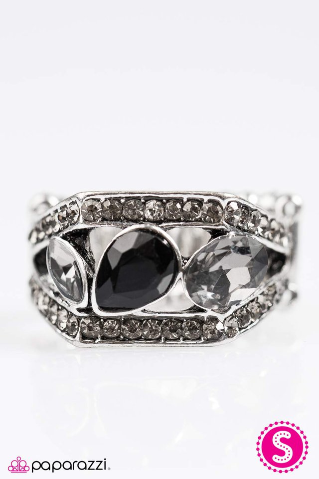 Paparazzi ♥ ROYAL Til The End - Black ♥ Ring