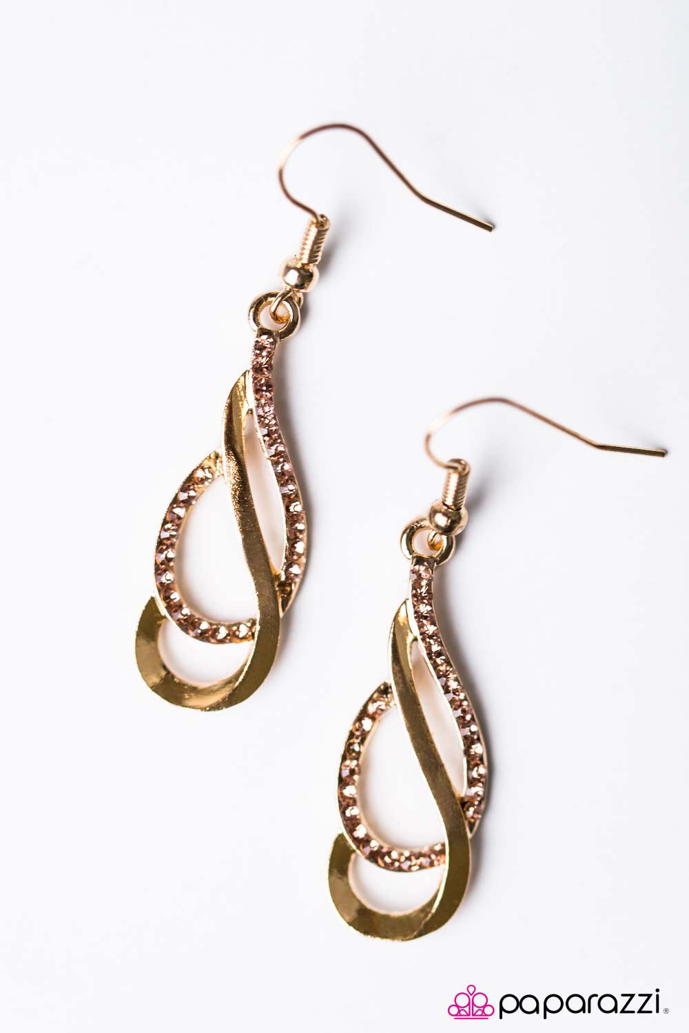 Paparazzi ♥ Dipped In Elegance - Gold ♥ Earrings