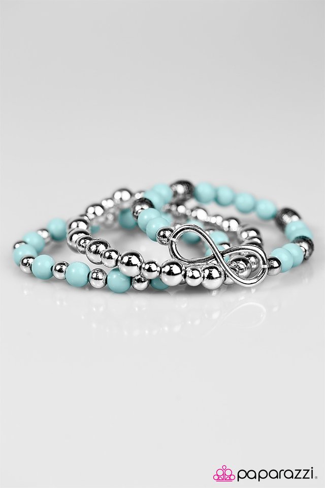 Paparazzi ♥ A Race Against Time - Blue ♥ Bracelet