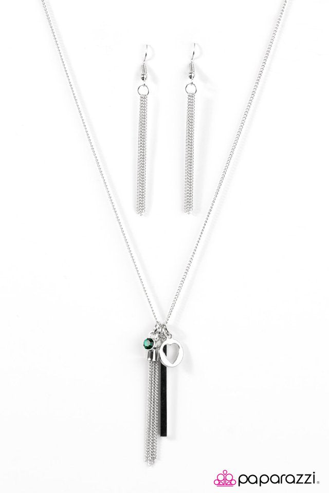 Paparazzi ♥ GLEAM Team - Green ♥ Necklace