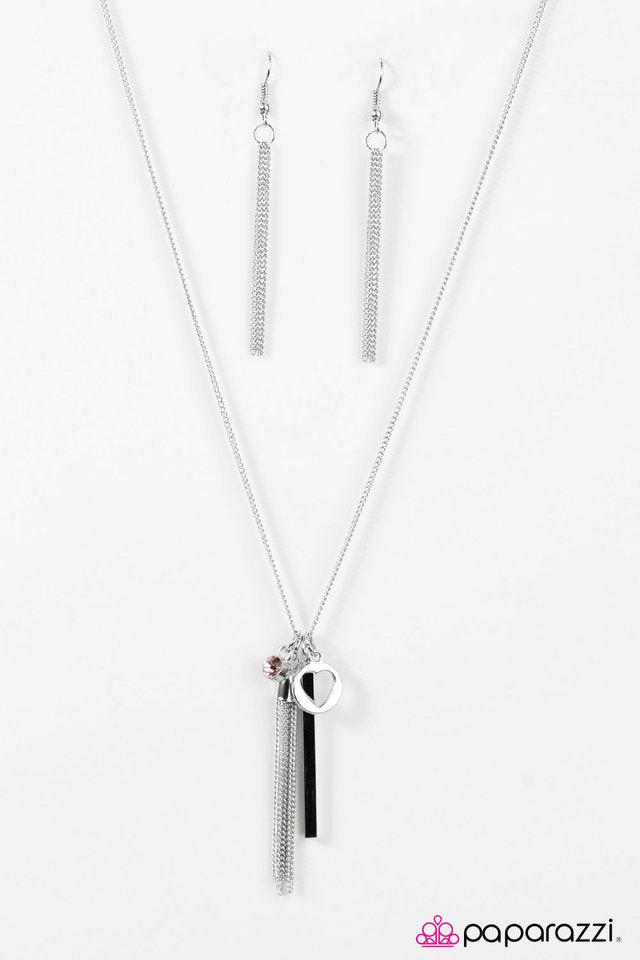 Paparazzi ♥ GLEAM Team - Pink ♥ Necklace