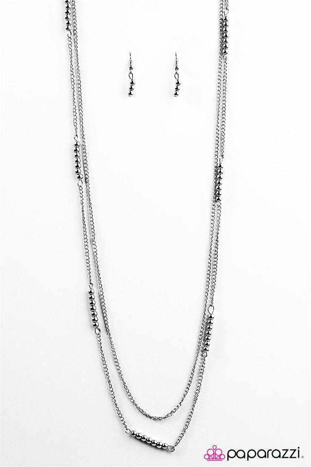 Paparazzi ♥ Metal Musings - Silver ♥ Necklace