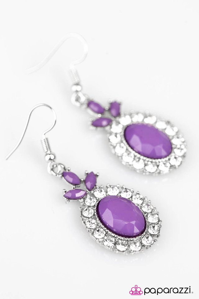 Paparazzi ♥ Think Like a Queen - Purple ♥ Earrings