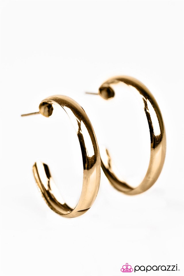 Paparazzi ♥ Drop A Hint - Gold ♥ Earrings