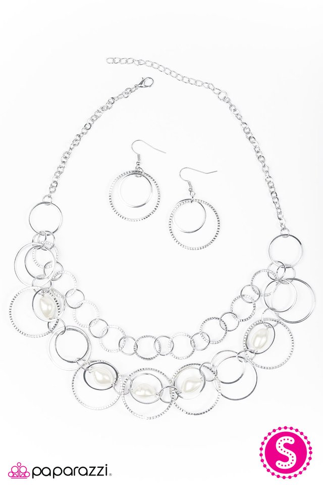 Paparazzi ♥ Rock Around the Clock - White ♥ Necklace