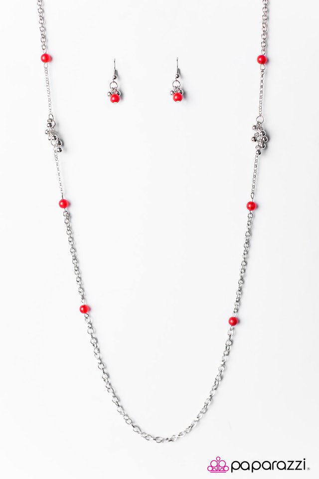 Paparazzi ♥ Twinkling Twilight - Red ♥ Necklace