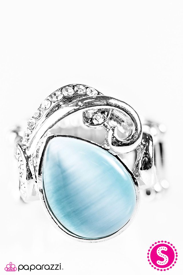 Paparazzi ♥ Glassy and Glamorous - Blue ♥ Ring
