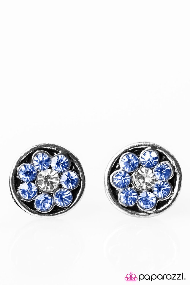 Paparazzi ♥ Go With The FLORAL - Blue ♥ Post Earrings