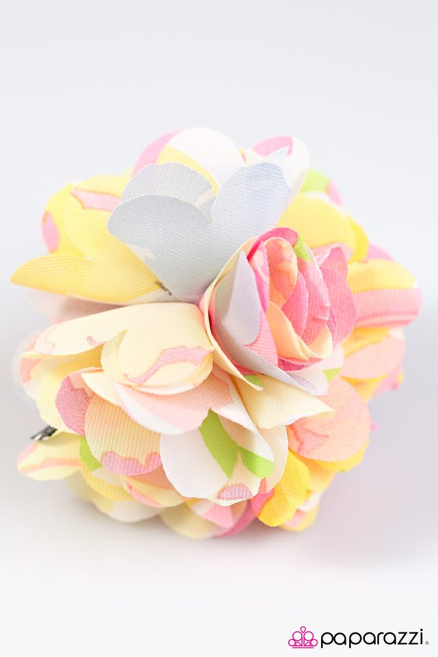 Paparazzi ♥ Trending Tropic - Yellow ♥ Hair Clip