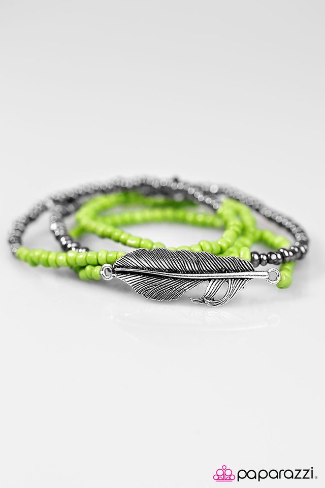 Paparazzi ♥ Thunderbird - Green ♥ Bracelet