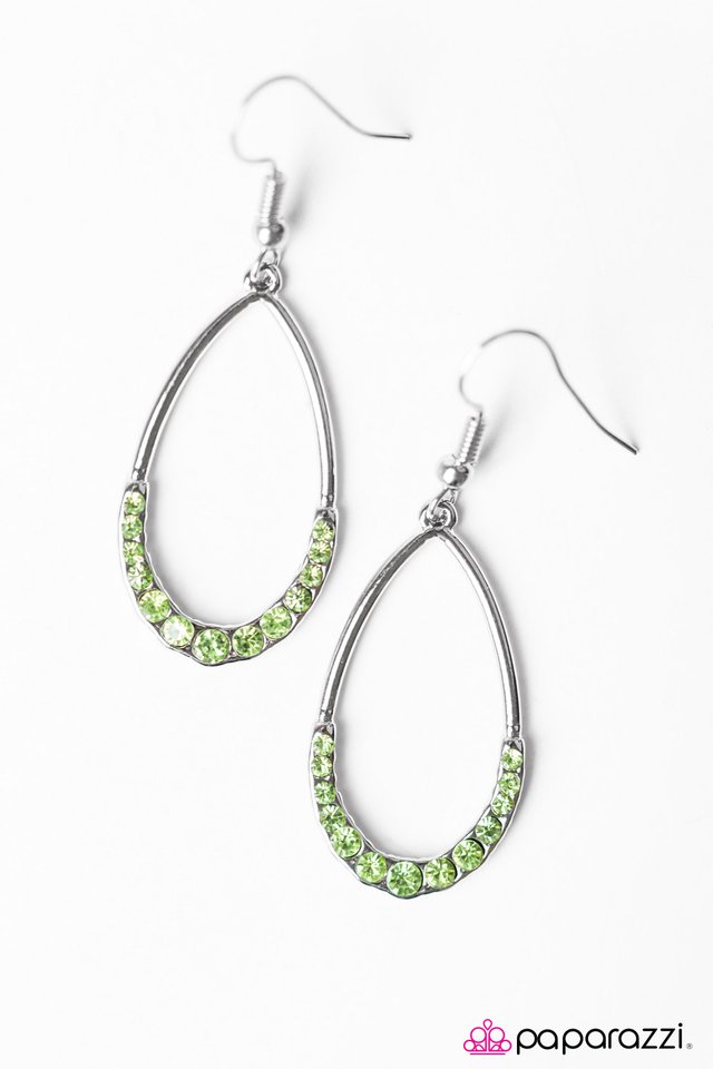 Paparazzi ♥ Kiss The Girl - Green ♥ Earrings