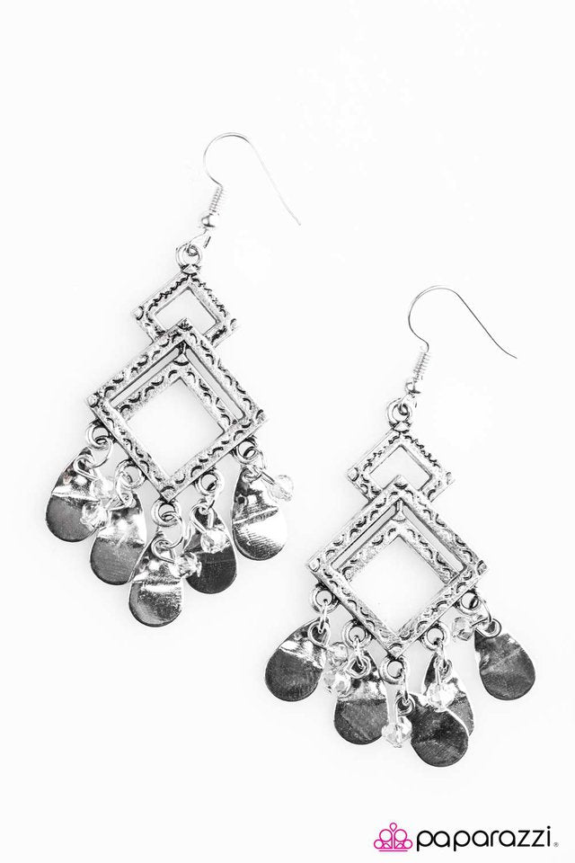 Paparazzi ♥ Sahara Sands - Silver ♥ Earrings