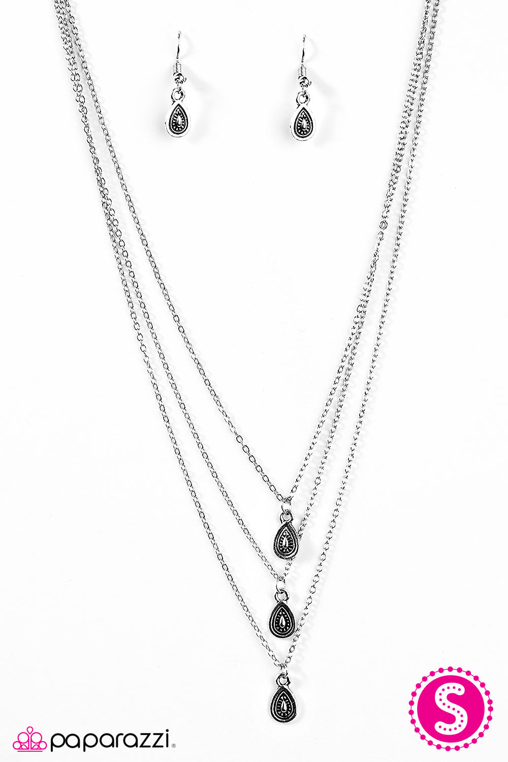 Paparazzi ♥ Down By The Bay - Silver ♥ Necklace