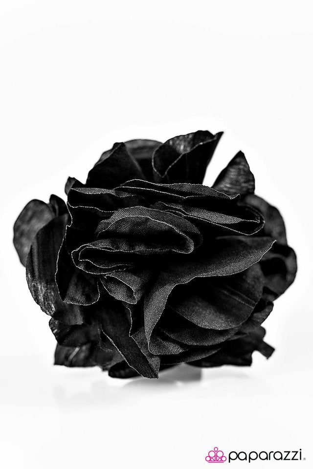 Paparazzi ♥ Teen Queen - Black ♥ Hair Clip