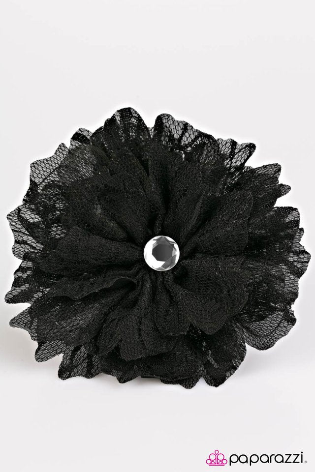 Paparazzi ♥ Best LACE Forward - Black ♥ Hair Clip