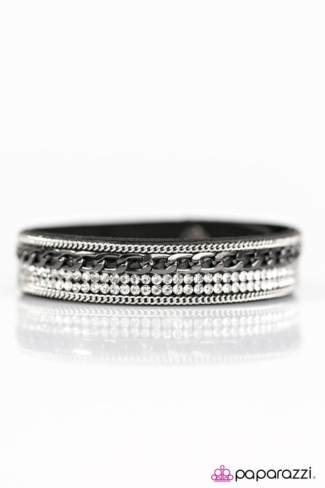 Paparazzi ♥ The Perfect Score - Black ♥ Bracelet