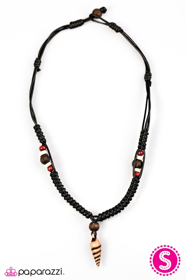 Paparazzi ♥ Turn The Tide - Black ♥ Necklace