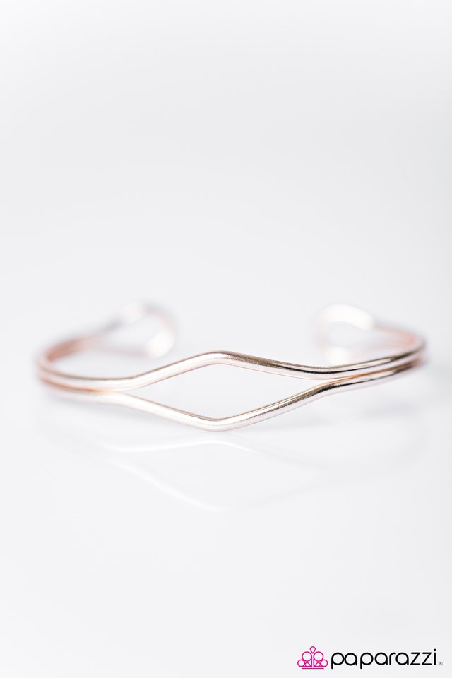 Paparazzi ♥ Moonlight On The Nile - Rose Gold ♥ Bracelet