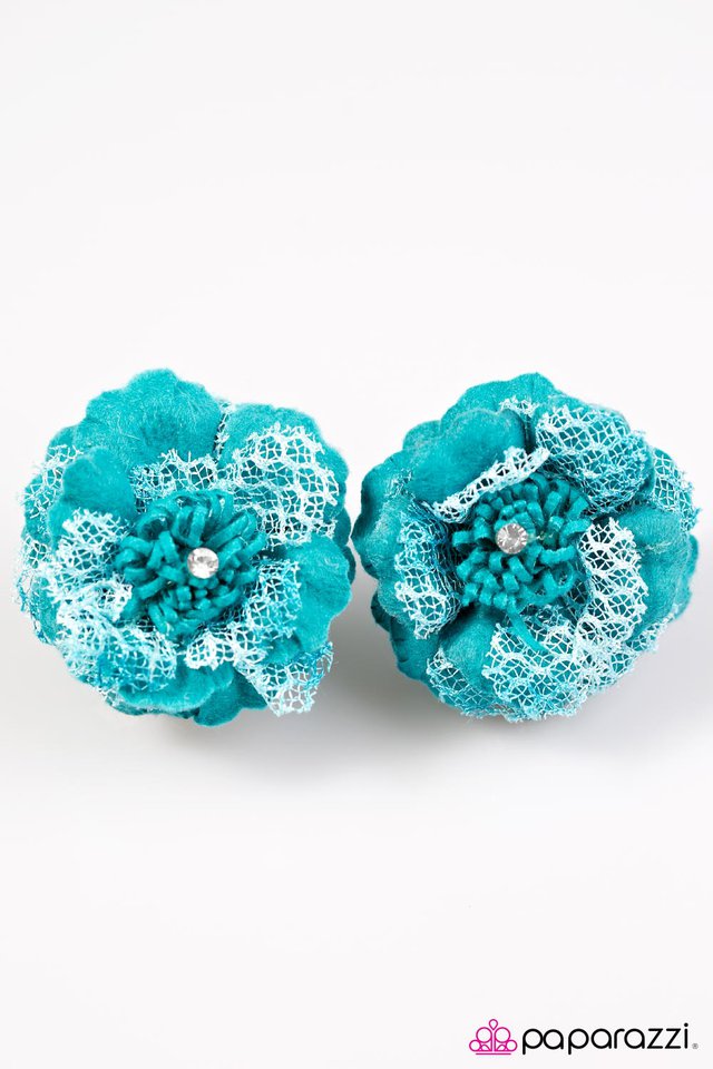 Paparazzi ♥ Cherokee Rose - Blue ♥ Hair Clip