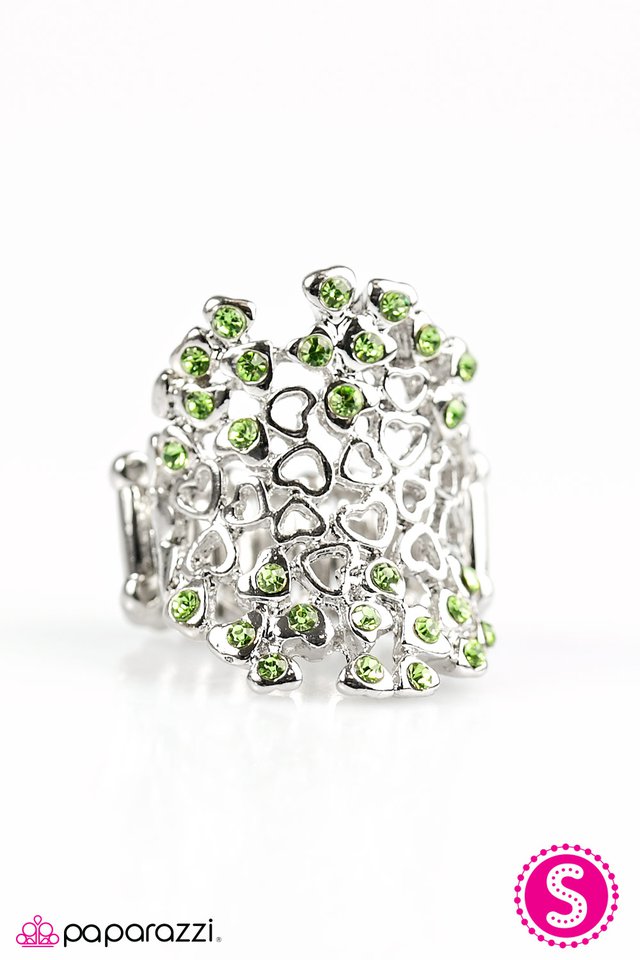 Paparazzi ♥ Heart Happenstance - Green ♥ Ring