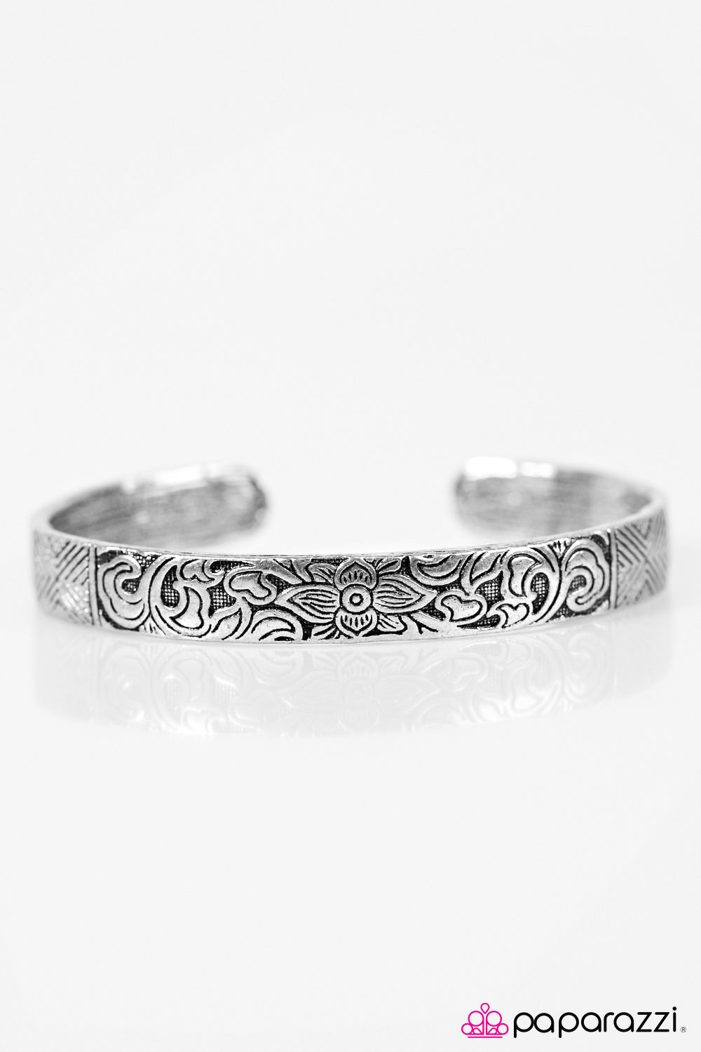 Paparazzi ♥ Garden Grandeur - Silver ♥ Bracelet