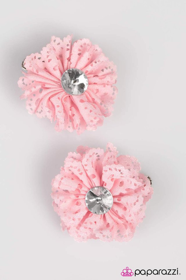 Paparazzi ♥ A LACY Sunday - Pink ♥ Hair Clip