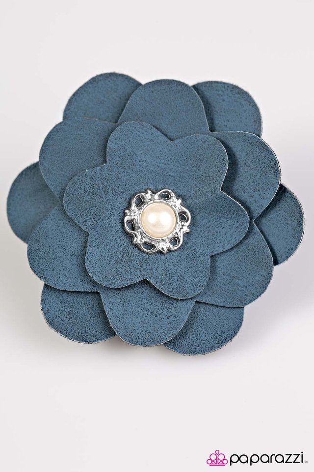 Paparazzi ♥ Something Wicked This Way Comes - Blue ♥ Hair Clip