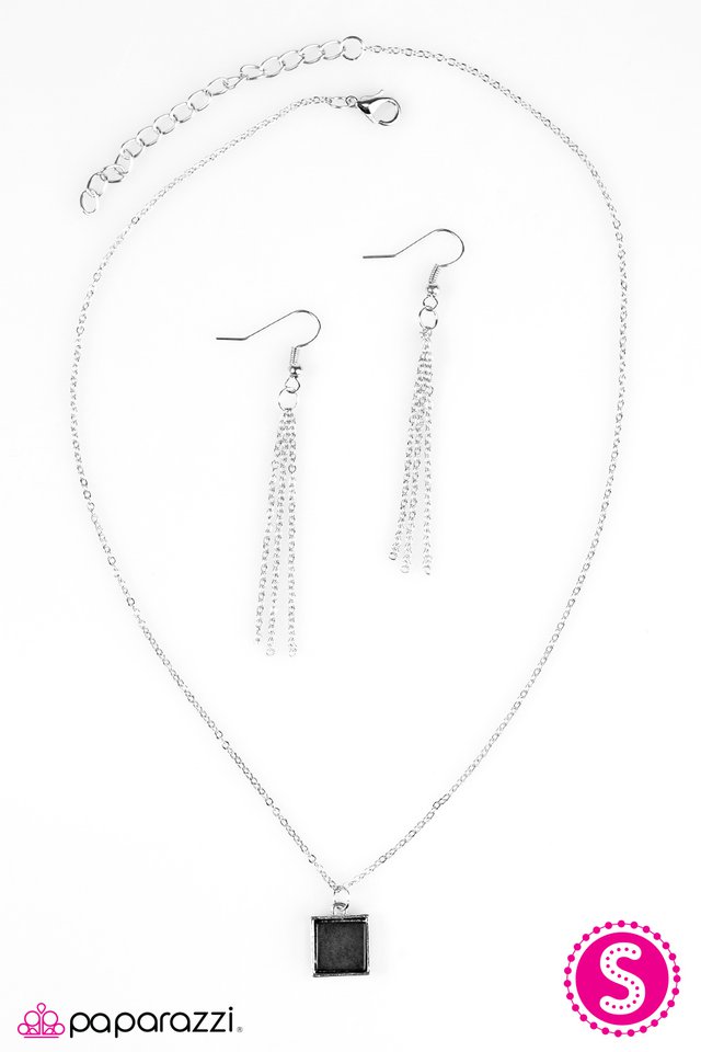 Paparazzi ♥ Anasazi Cliffs - Black ♥ Necklace