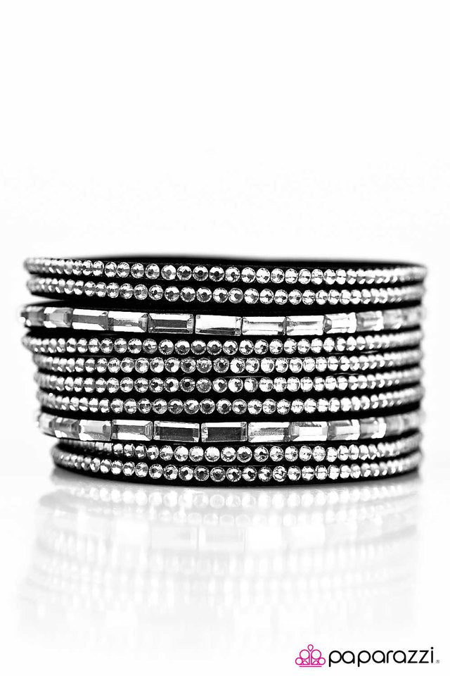 Paparazzi ♥ Name Your Price - Black ♥ Bracelet