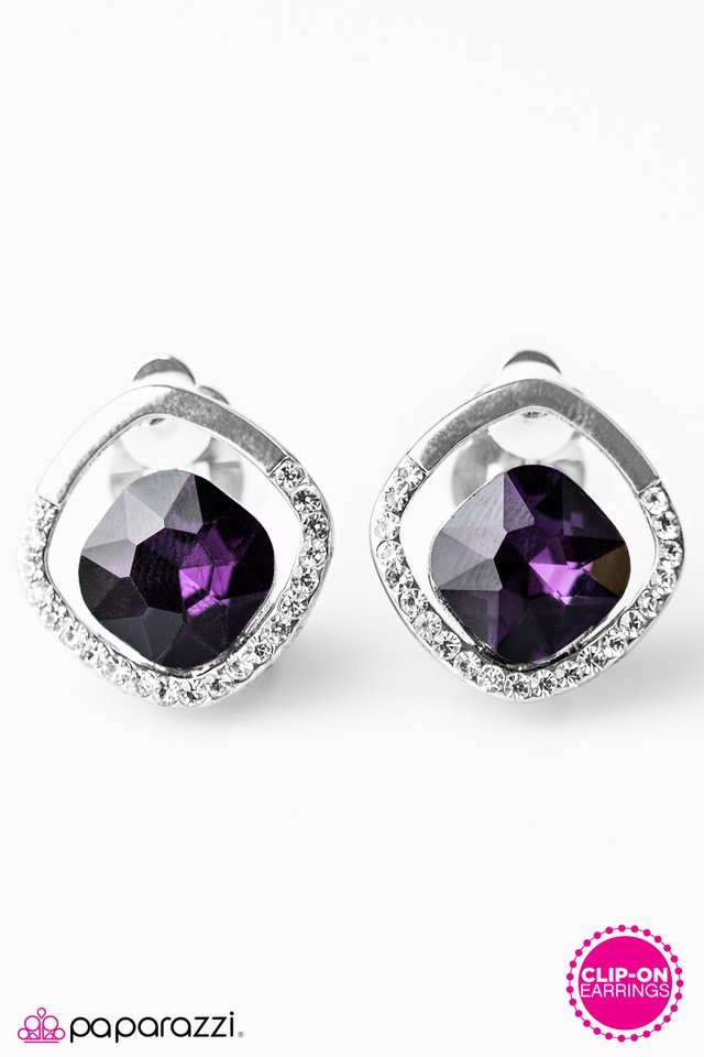 Paparazzi ♥ Flirtatious Flirt - Purple ♥ Clip-On