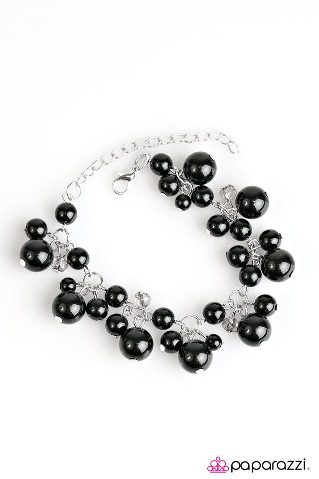 Paparazzi ♥ Out To Sea - Black ♥ Bracelet