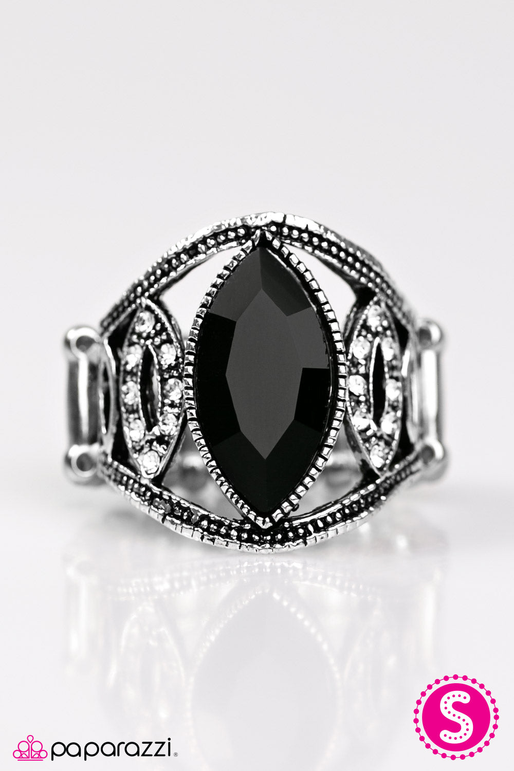 Paparazzi ♥ Ill Have A Martini - Black ♥ Ring
