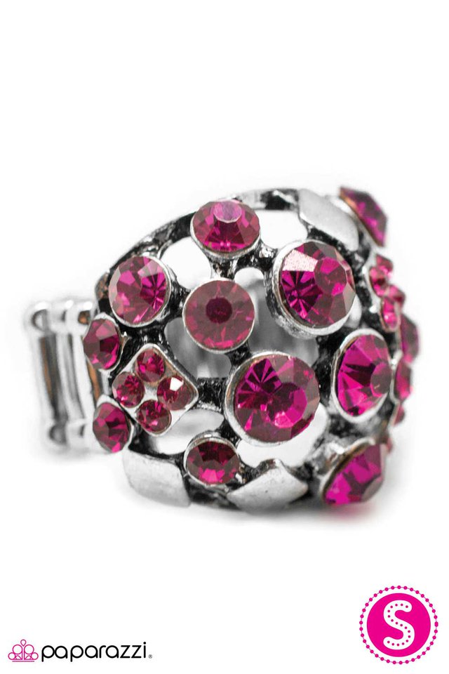 Paparazzi ♥ Fuchsia Invasion - Pink ♥ Ring