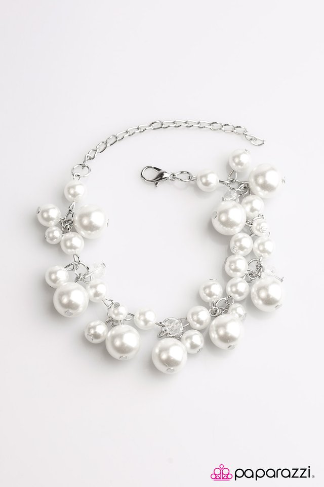 Paparazzi ♥ Out To Sea - White ♥ Bracelet