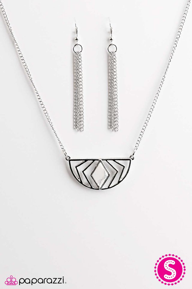 Paparazzi ♥ On The GEO - White ♥ Necklace