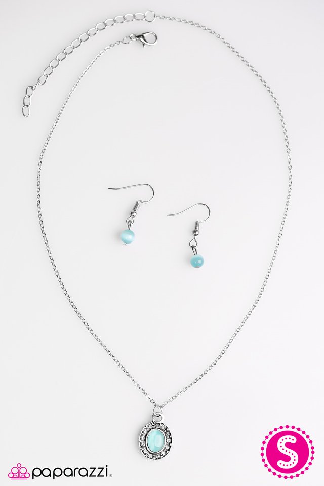 Paparazzi ♥ Moon Garden - Blue ♥ Necklace