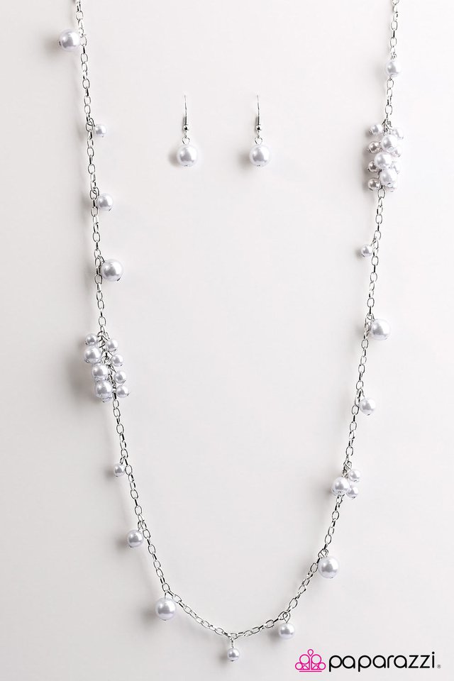 Paparazzi ♥ Beautifully Baroque - Silver ♥ Necklace