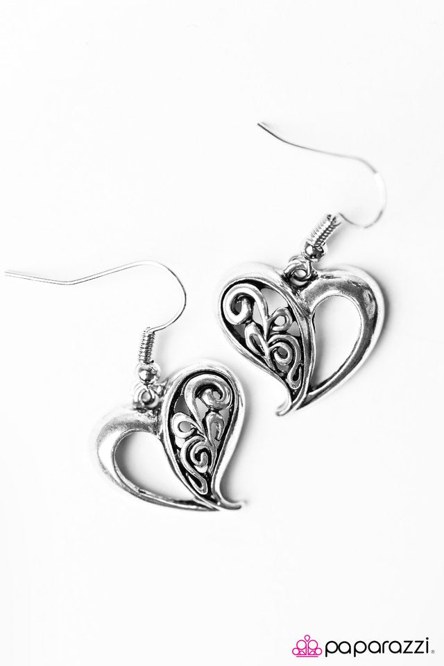Paparazzi ♥ How Heartwarming - Silver ♥ Earrings