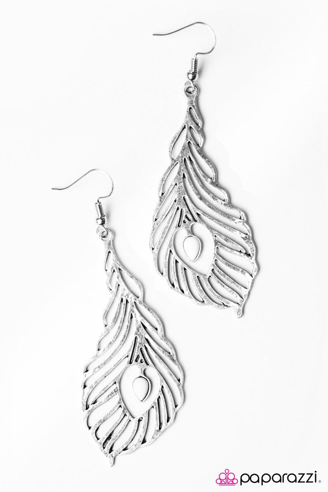 Paparazzi ♥ Let Your Heart Soar - White ♥ Earrings