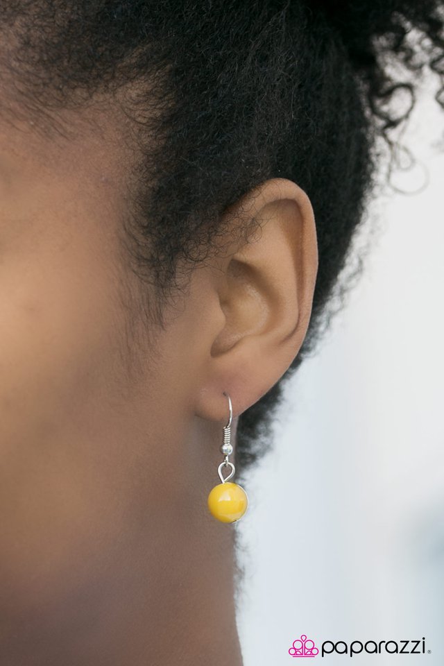 Paparazzi ♥ Oh Happy Days - Yellow ♥ Necklace