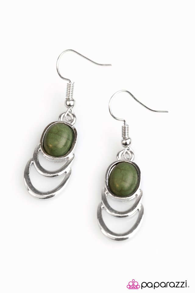 Paparazzi ♥ Break New Ground - Green ♥ Earrings