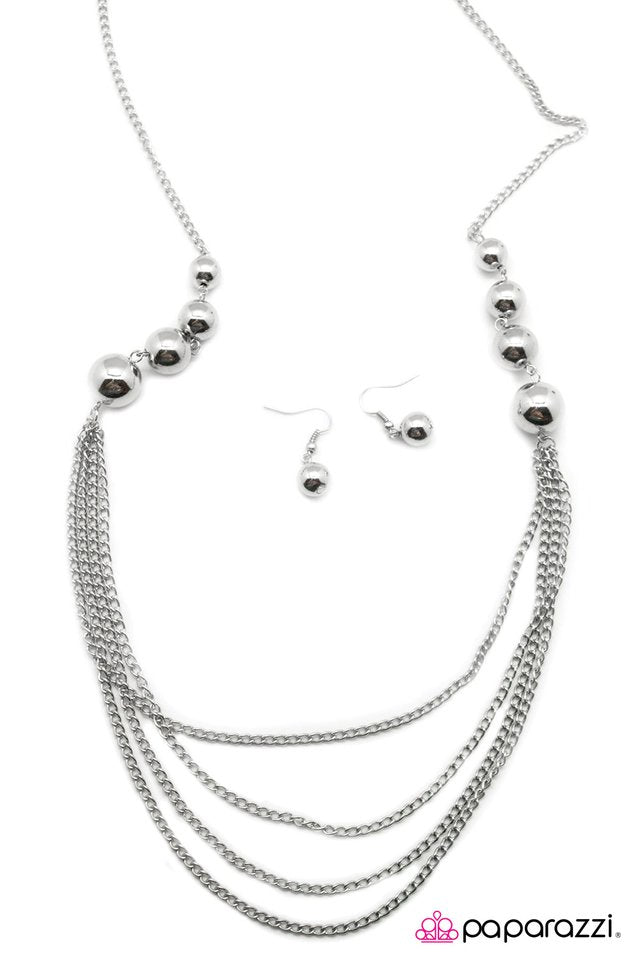 Paparazzi ♥ The Simple Things - Silver ♥ Necklace