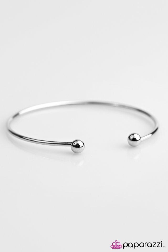 Paparazzi ♥ Slim To None - Silver ♥ Bracelet