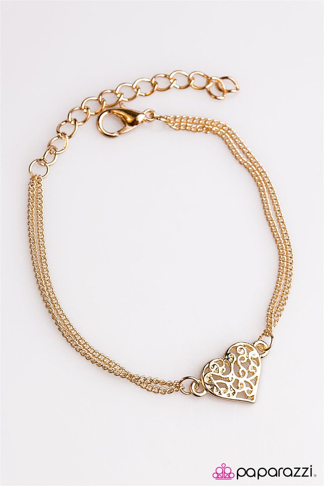 Paparazzi ♥ Deep In The Heart Of Texas - Gold ♥ Bracelet