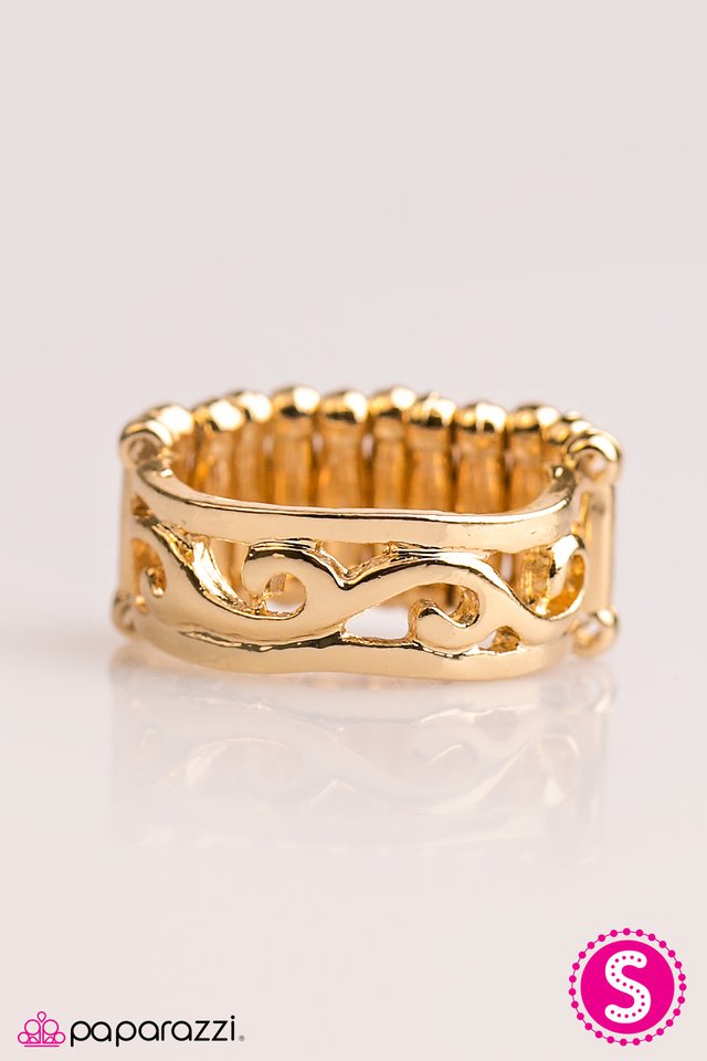Paparazzi ♥ Beneath The Waves - Gold ♥ Ring
