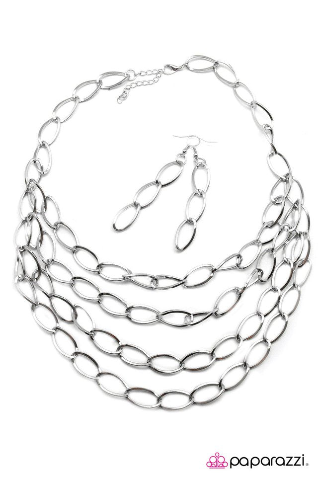 Paparazzi ♥ For the Applause - Silver ♥ Necklace