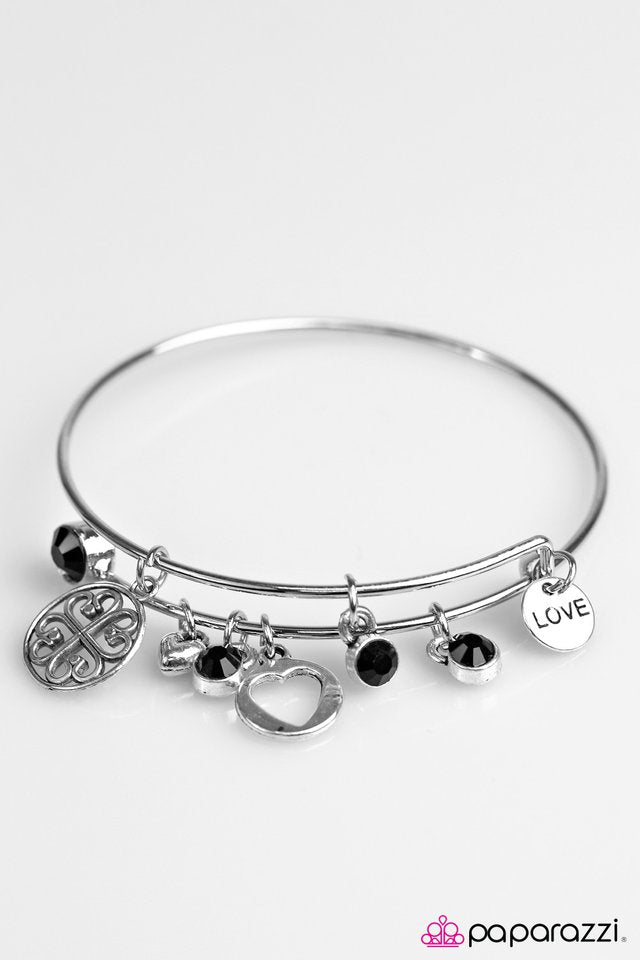 Paparazzi ♥ Love To Bits - Black ♥ Bracelet